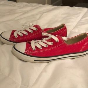 Petite red converse